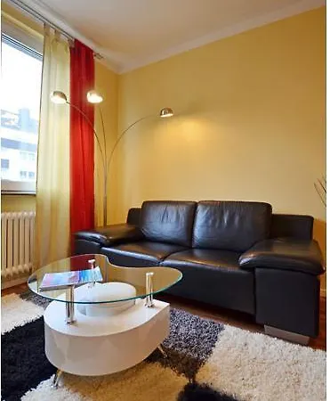 - Deluxe Düsseltal